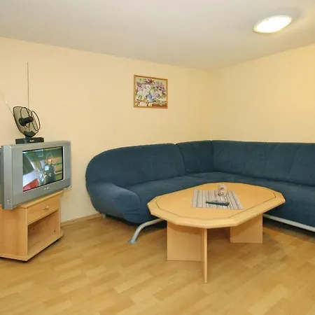 Appartement Holiday Village Am Weinberg Dbs05003 Dobbrikow